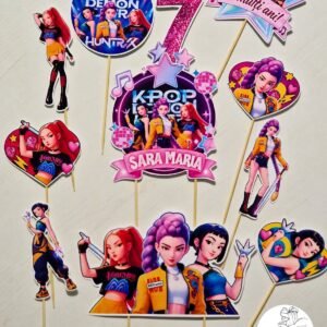 Topper tort personalizat K-Pop Demon Hunters – cu nume și vârstă