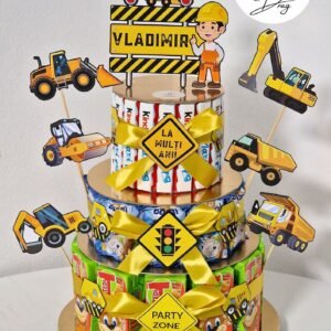 Tort din dulciuri ambalate personalizat Construcții – 25 porții (Tedi, Barni & Kinder Maxi)