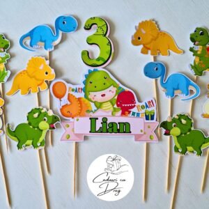 Topper tort personalizat Dinozauri – cu nume și vârstă