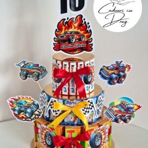 Tort din dulciuri ambalate personalizat Hot Wheels – 20 porții (Tedi, Barni & Kinder Maxi)