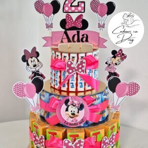 Tort din dulciuri ambalate personalizat Minnie Mouse – 20 porții (Tedi, Barni & Kinder Maxi)